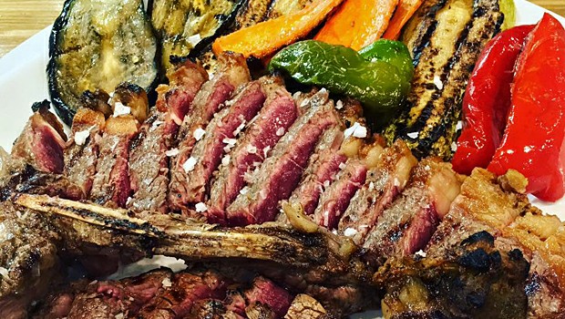 ������ ��������� �������� � Meson Castellano