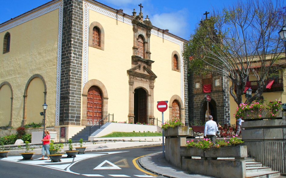 Церковь Иглесия де Сан Агустин и монастырь