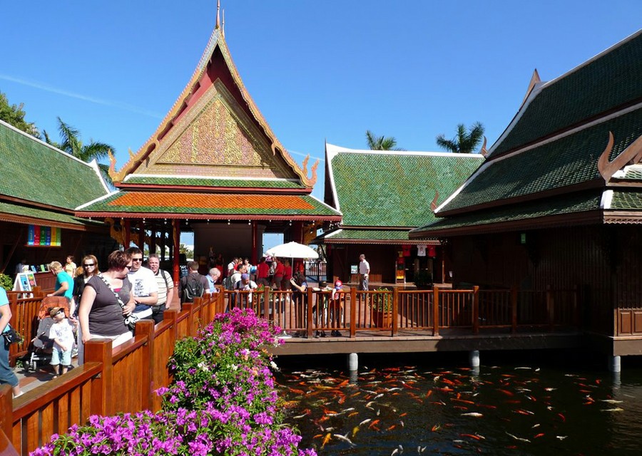 Лоро парк — Тайская деревня