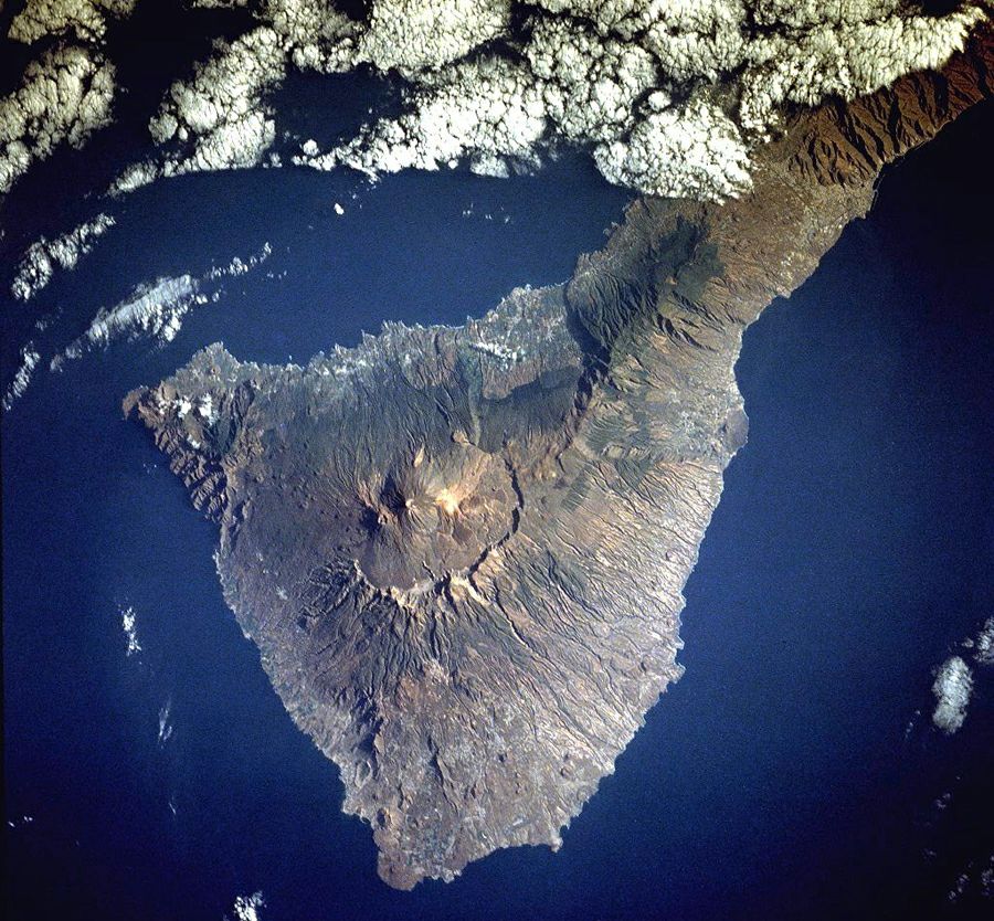 Остров Тенерифе со спутника